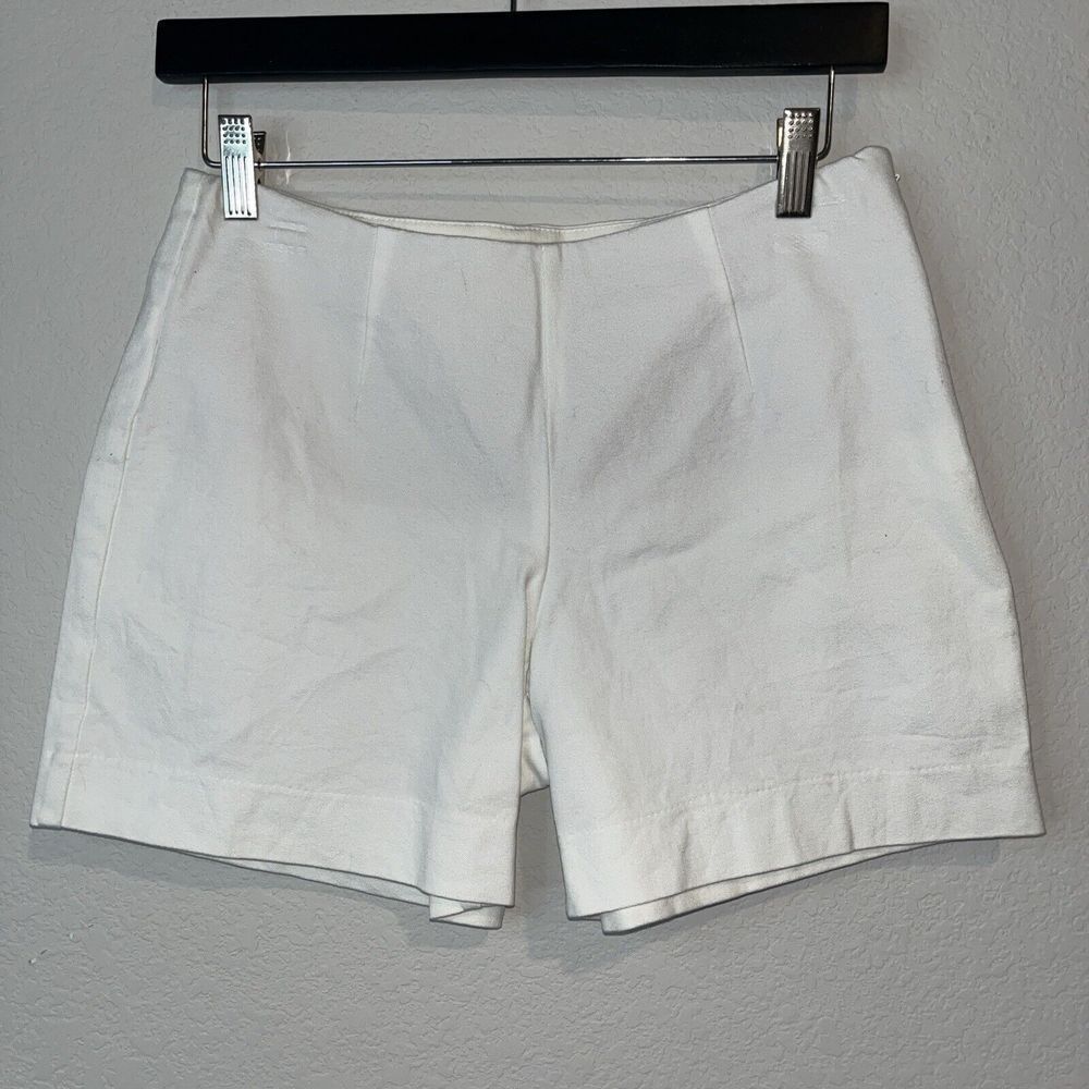 Boston Proper Woman’s 4 White Flat Front Shorts lagan look closet staple